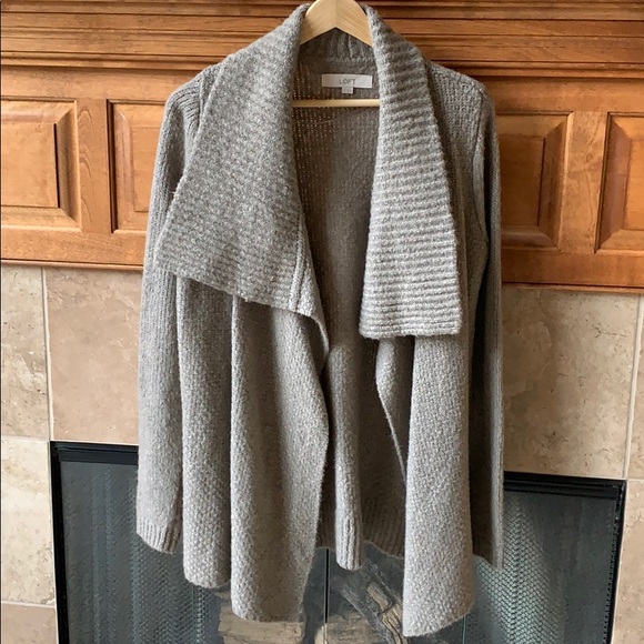 LOFT Sweaters - LOFT closureless cardigan